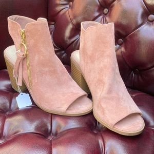 Zapatos rosados casi nuevos.